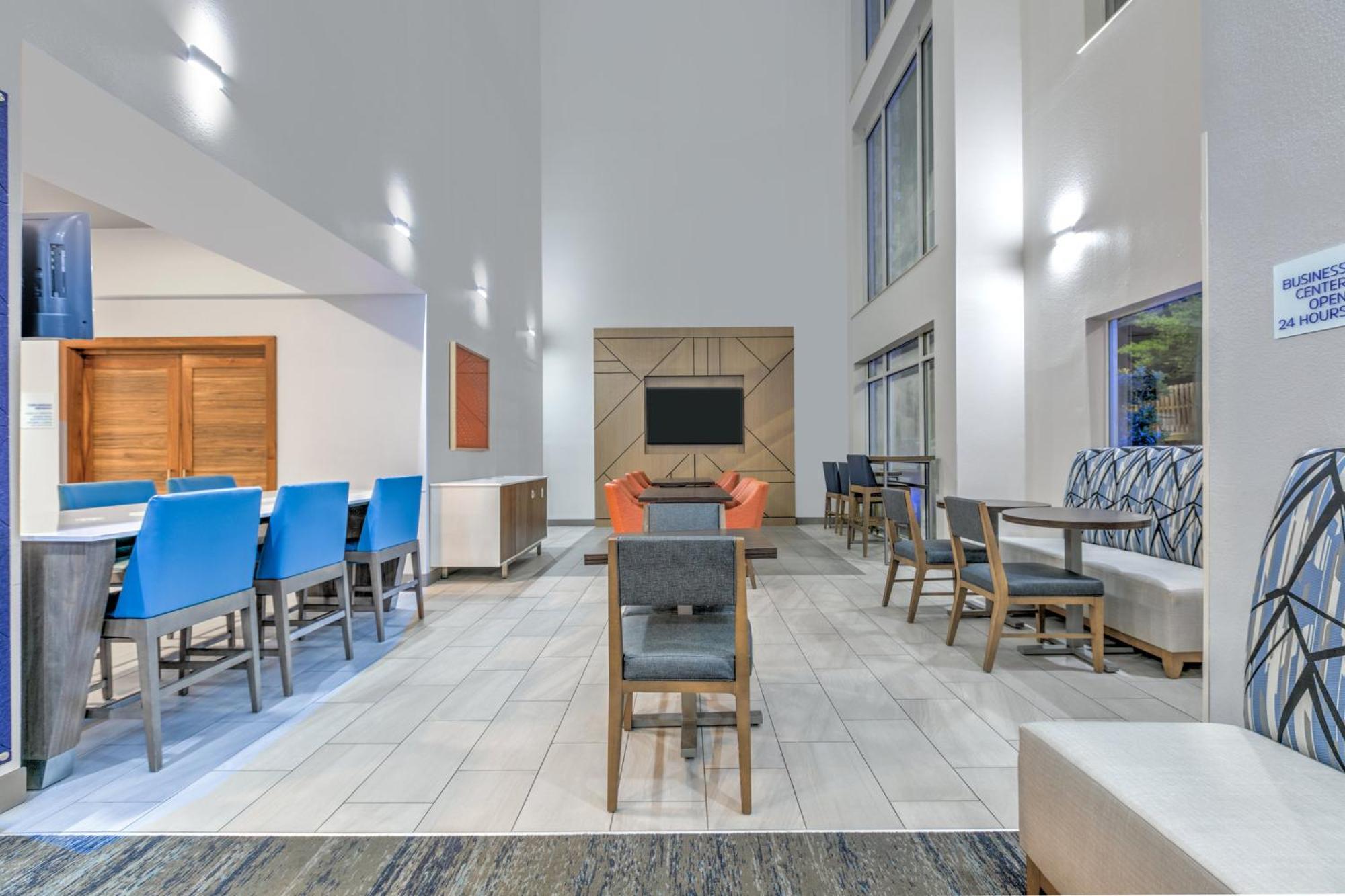 Holiday Inn Express Hotel & Suites Marshall By Ihg Экстерьер фото