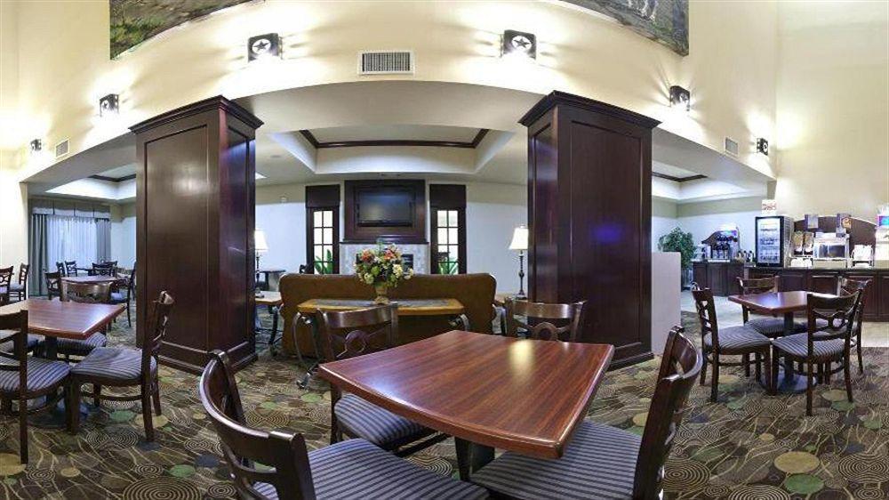 Holiday Inn Express Hotel & Suites Marshall By Ihg Экстерьер фото